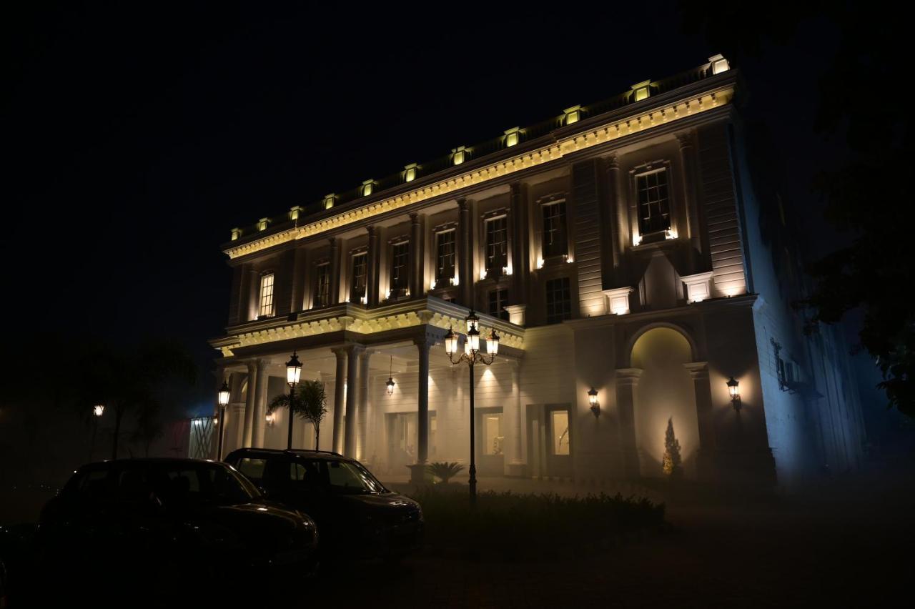 Hotel Abha Grand Alīgarh Extérieur photo