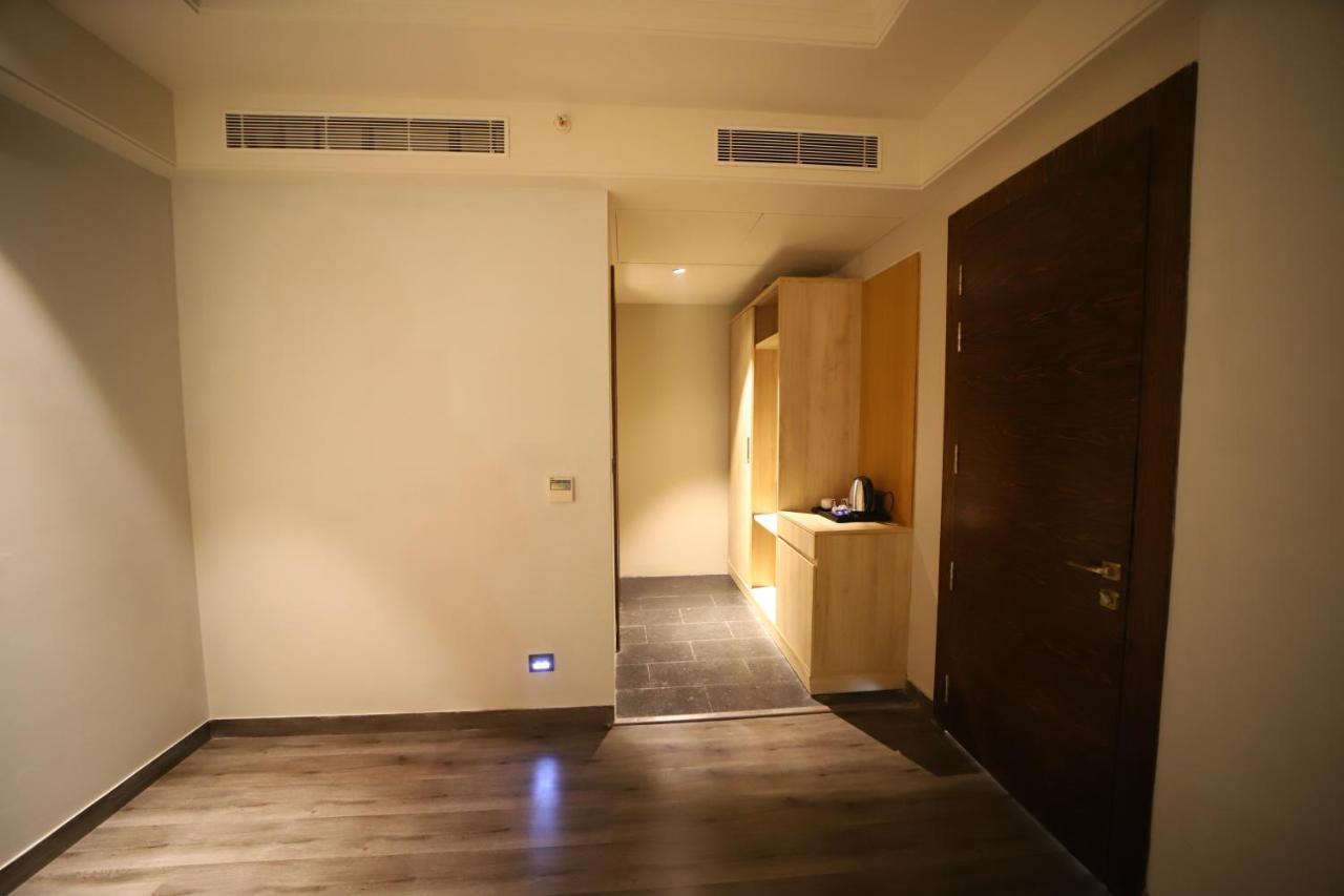 Hotel Abha Grand Alīgarh Extérieur photo