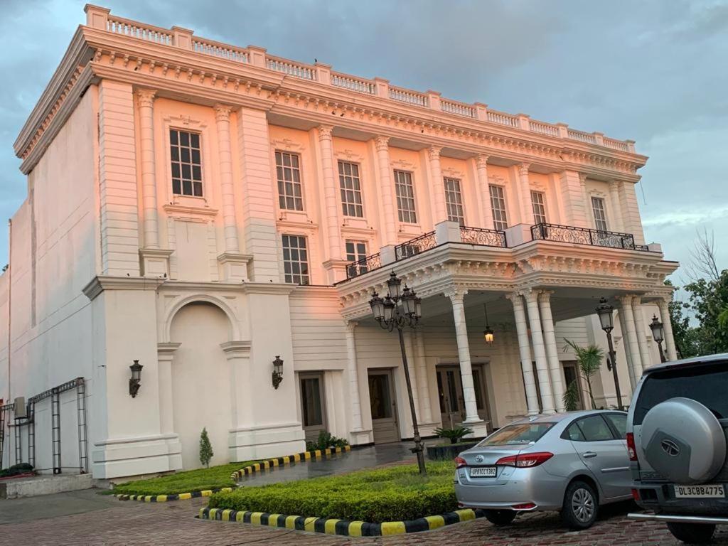 Hotel Abha Grand Alīgarh Extérieur photo